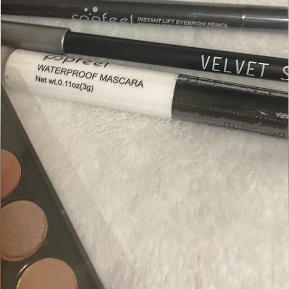 -Makeup Bundle- - Picture 6 of 10